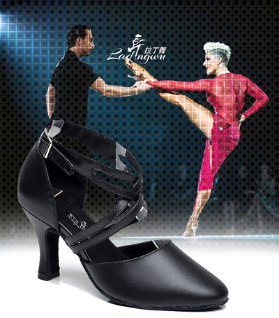 Chaussures de danse fermées en cuir coloris noir ou rouge - Talons de 5 à 8.3cm