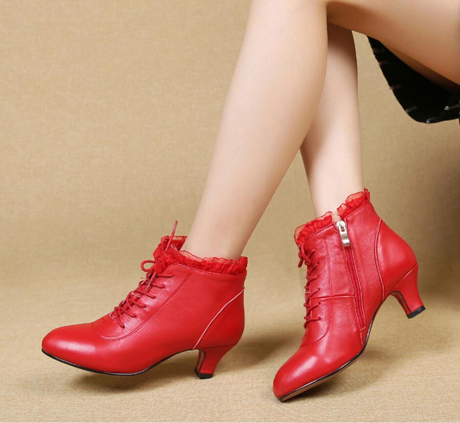 Chaussures Bottines Boots de danse en cuir pour femmes coloris noir ou rouge - Talons de 3cm - Dance Store
